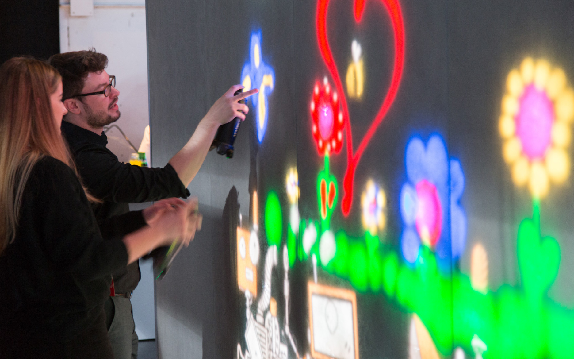 SprayWall - Digital Graffiti